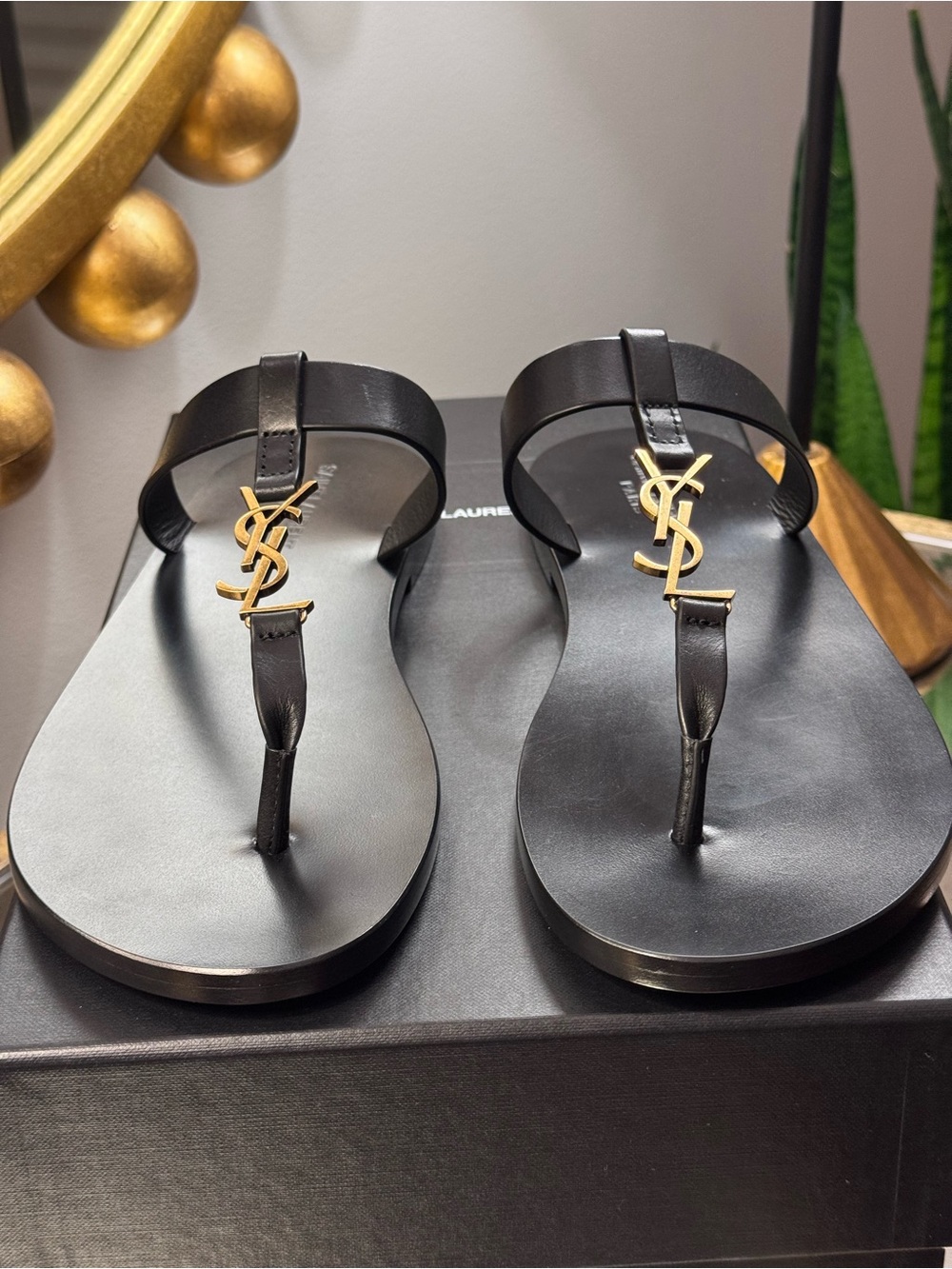 AUTHENTIC SAINT LAURENT Men Cassandre Leather Slides In Black - Size EU 42